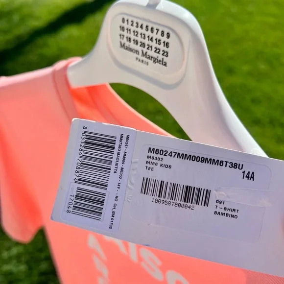Maison Margiela Shirt Salmon Pink Logo Tee Unisex Size 14Y fits Womens Small NWT - Picture 3 of 8